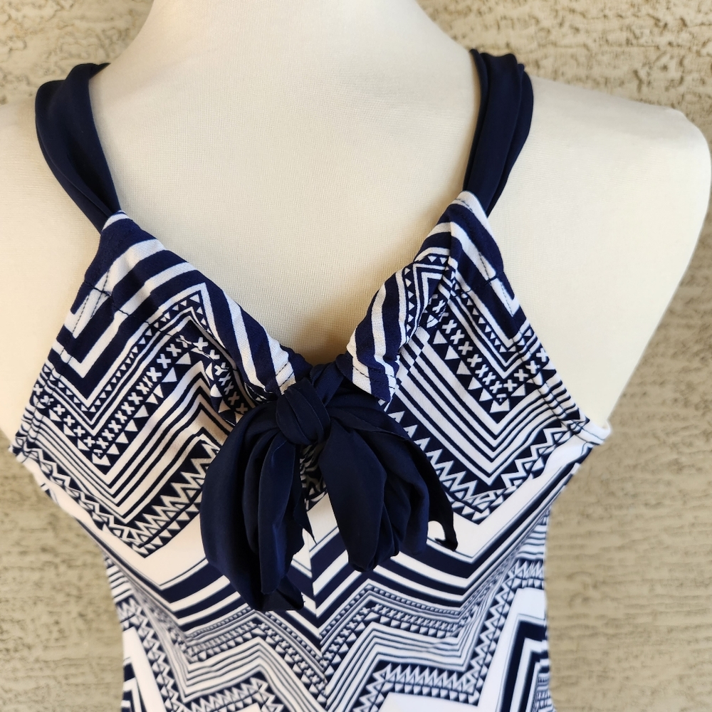 Colada Chevron pattern strap blouse - Picture 3 of 6
